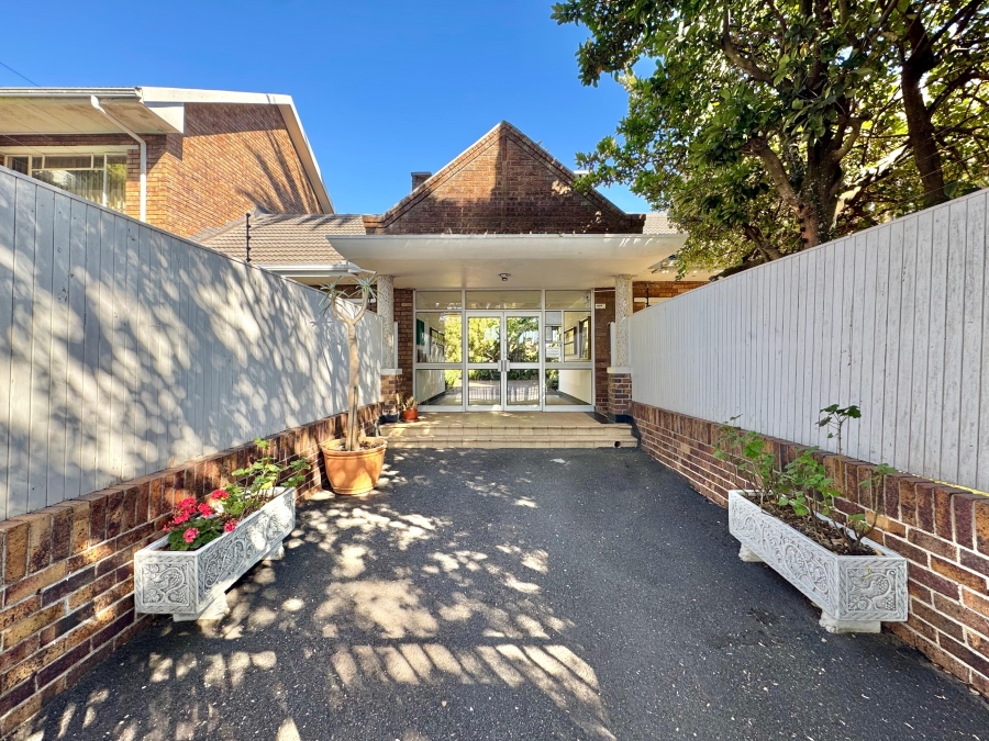 2 Bedroom Property for Sale in Kenilworth Western Cape